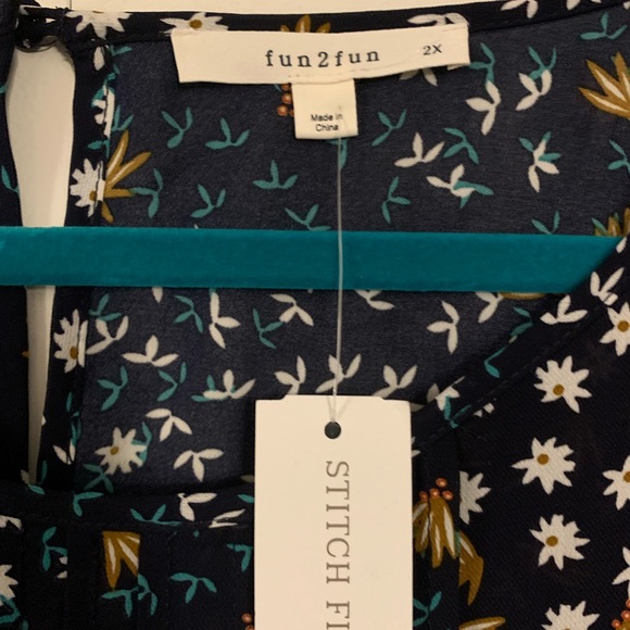 NWT Long Sleeved Floral Sheer Stitch Fix Top PLUS - Picture 6 of 6